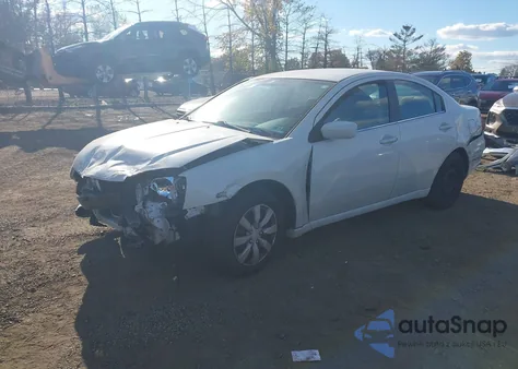 2011 Mitsubishi Galant Es/Se z USA, uszkodzony, nr VIN 4A32B3FF6BE013659